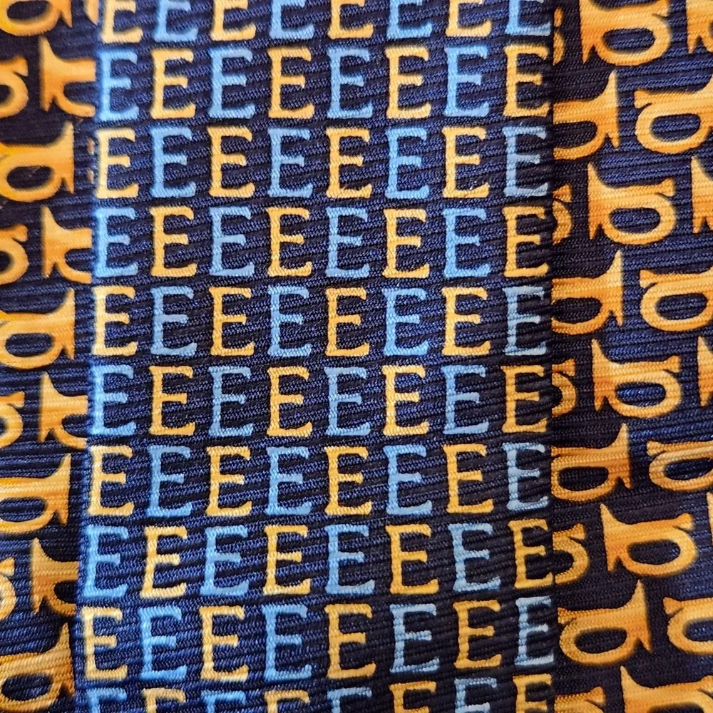 Vicky Davis Horn-E Silk Tie Mens OS Navy Gold Excellent Novelty Horn Pattern
